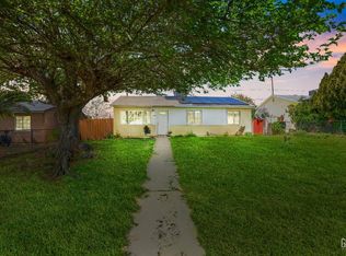 1104 Blossom St, Bakersfield, CA 93306