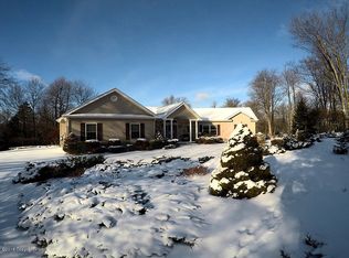 636 Minsi Trl E, Long Pond, PA 18334