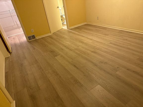 3rd image of 7200 Grace Rd