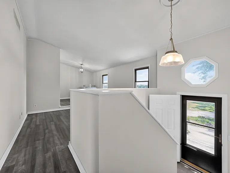 6611 Textile Rd — Photo 12