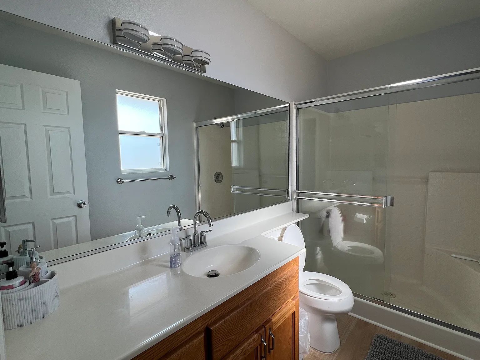 3 bed, 1200 sqft, $1,995 — Photo 3