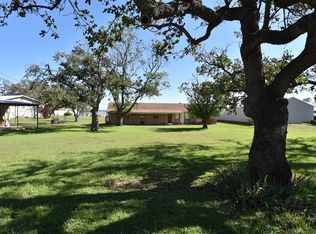 1342 Sleepy Ln, Tow, TX 78672