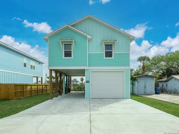 810 S Church st, Rockport, TX 78382