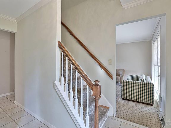 5th image of 7386 Appleridge Ct