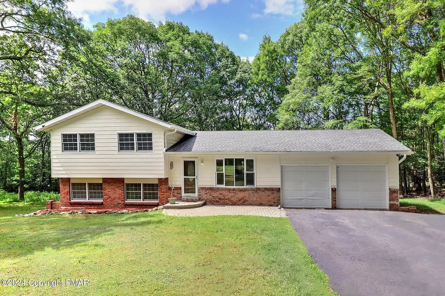 142 Melrose Dr photo 1