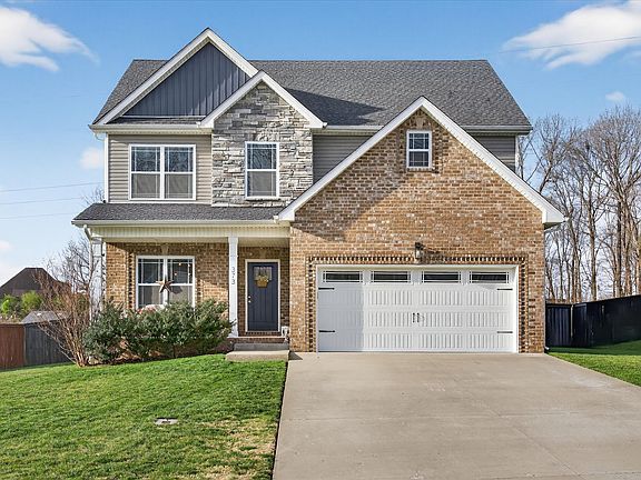 3rd image of 373 Rye Dr