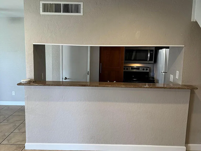 bar,seating area