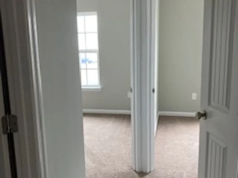 2601 Avondale Ct — Photo 9