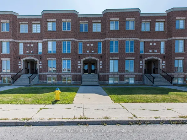 146 Berrigan Dr, Ottawa, ON K2J 0J4