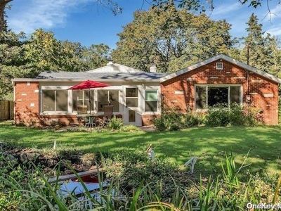 10725 Old Sound Avenue, Mattituck, NY, 11952