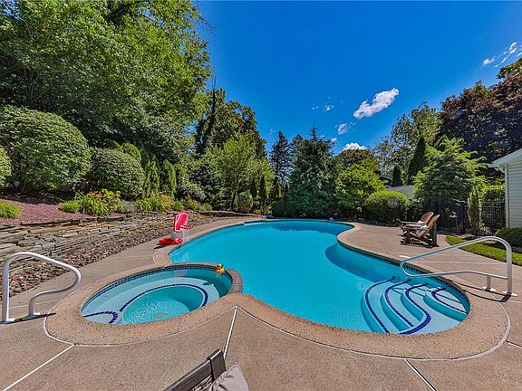 4th image of 3557 Southwood Dr