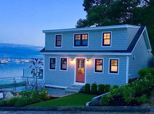 35 Town Landing Rd, Falmouth, ME 04105