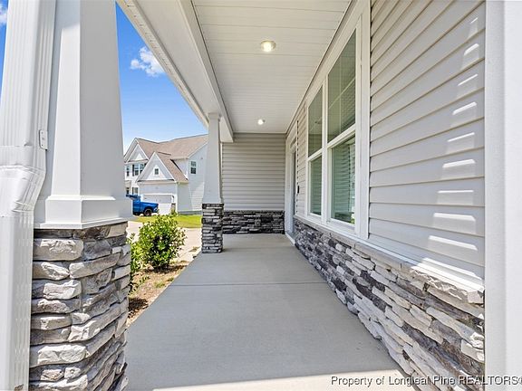 3rd image of 42 Hemming Ct