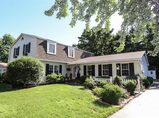 7244 Camargowoods Dr, Cincinnati, OH 45243