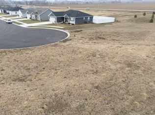 3 Crossing Ct, Peru, IL 61354