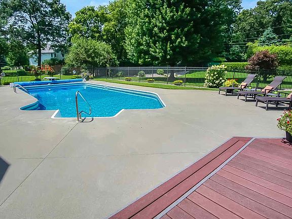5th image of 57011 Wedgefield Ct