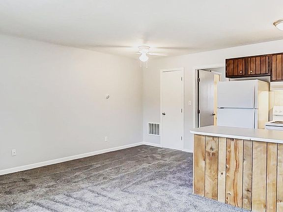 5th image of 315 Green Valley Dr #67