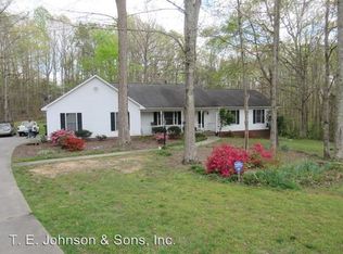 540 Rolling Green Dr, Winston Salem, NC 27107