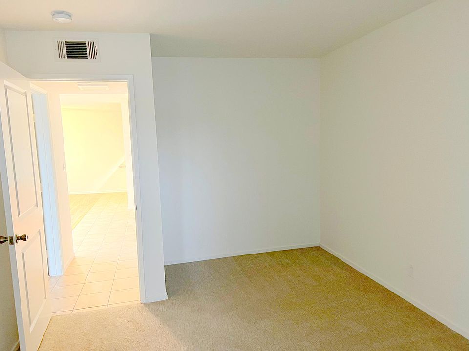 1st image of 6645 Woodman Ave APT 101