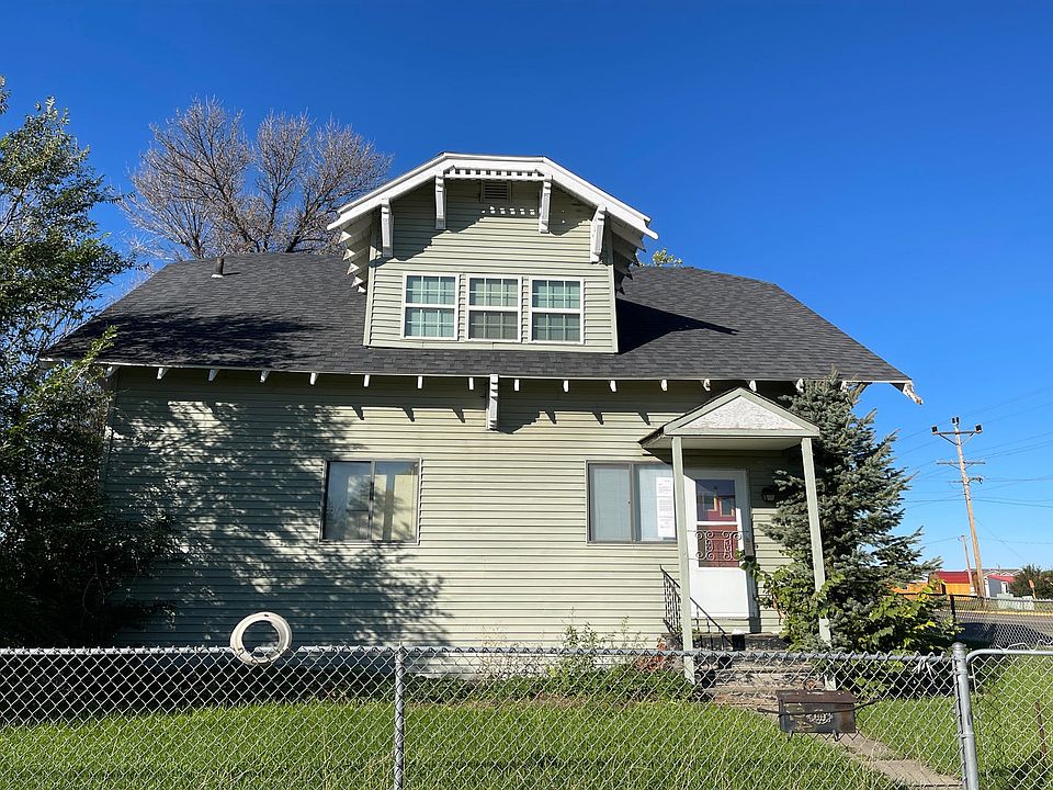 1st image of 124 N Lincoln Ave