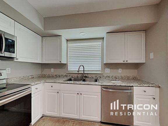 3rd image of 312 Coronado Ct