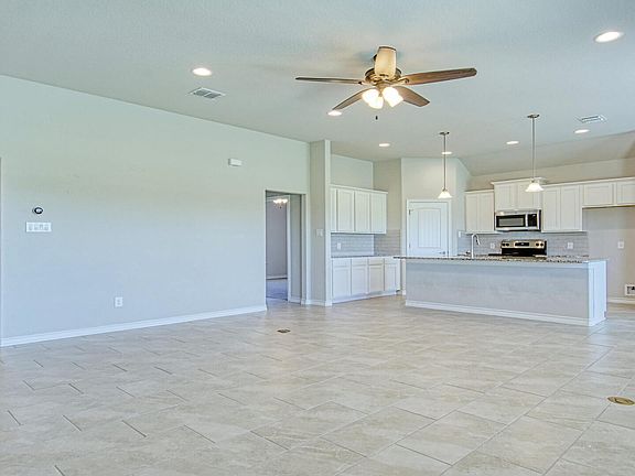 5th image of 181 Whitewing Way