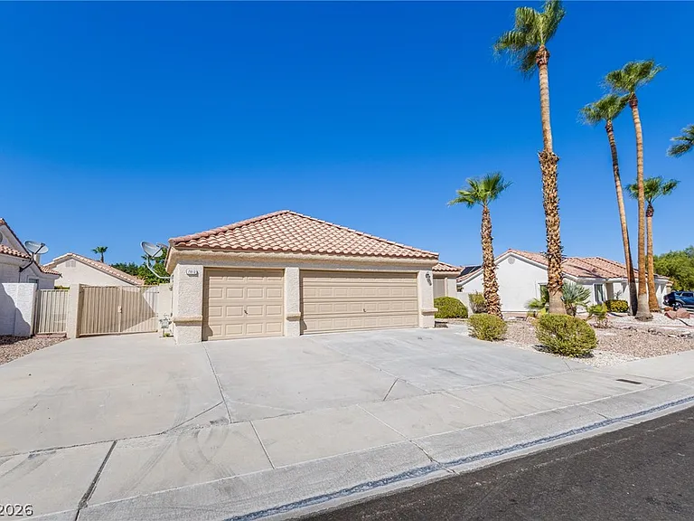 7812 Wedlock Ln — Photo 2