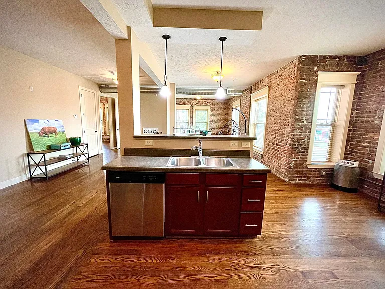 2934 Leavenworth St — Photo 122