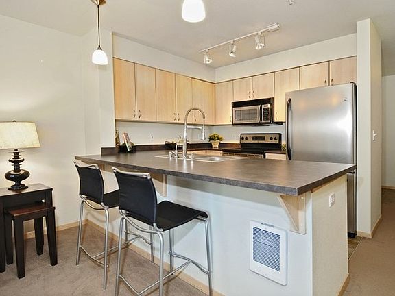 3rd image of 812 5th Ave N APT 206