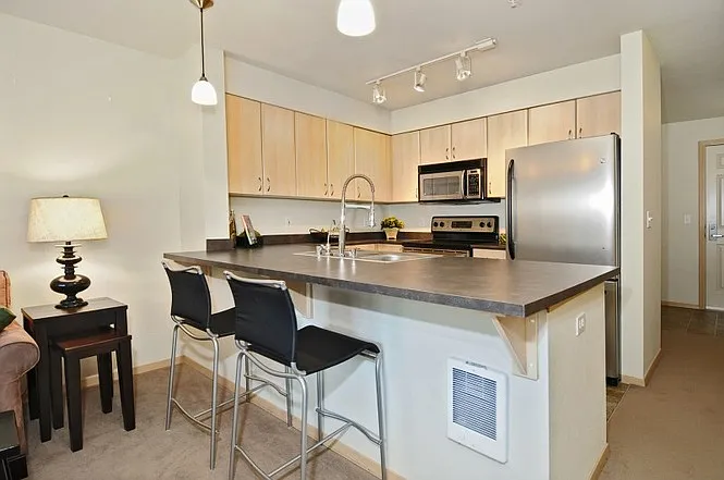 812 5th Ave N #206 — Photo 3