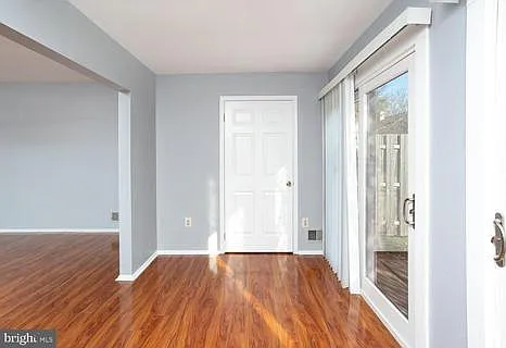 4 Britton Ct — Photo 5