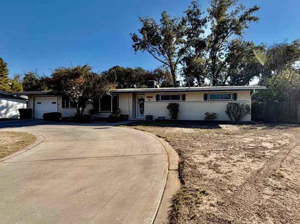 1215 Bryan Cir, Carlsbad, NM 88220