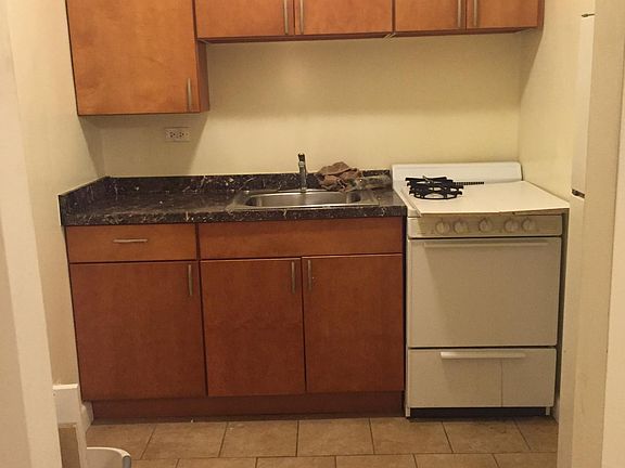 2nd image of 2351 W Wilson Ave APT 209