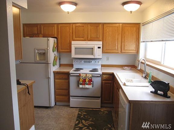 4th image of 16420 Spruce Way APT A7