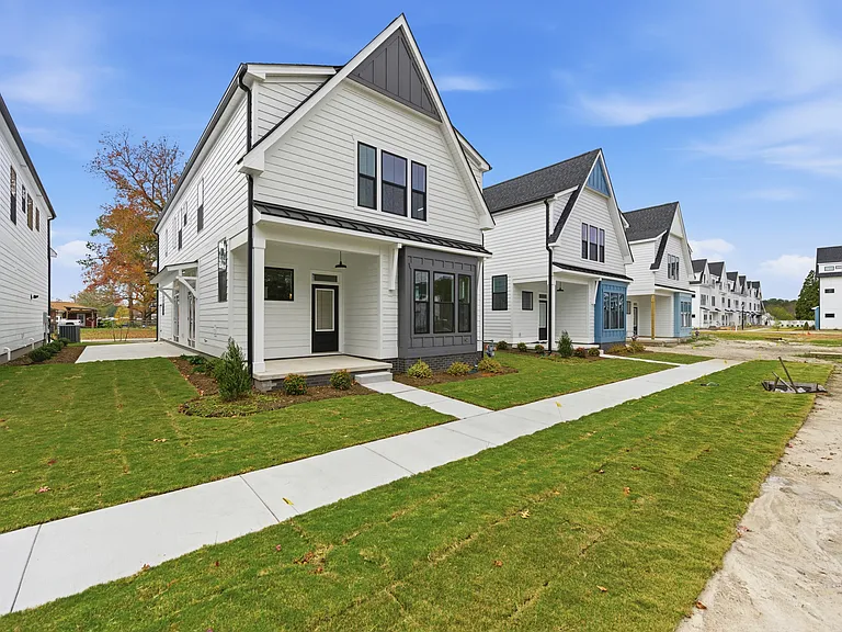 917 Calhoun Way — Photo 2