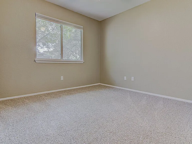 12430 Wycliff Ln — Photo 18