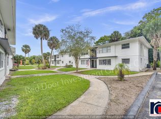 Spacious Renovated Apartments within Walking Distance to Downtown Deland, Deland, FL 32720