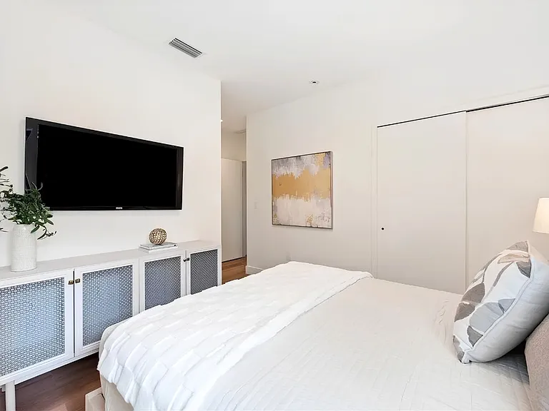 3073 Hibiscus St — Photo 14
