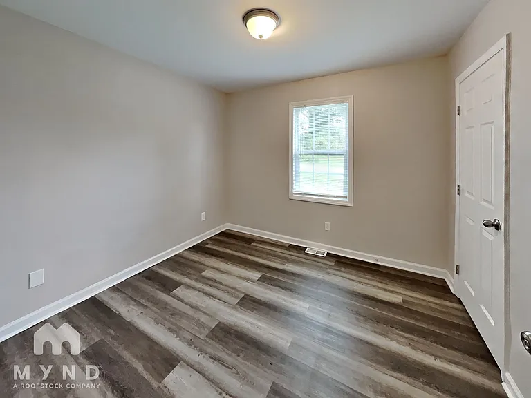729 Chandler Ave — Photo 12