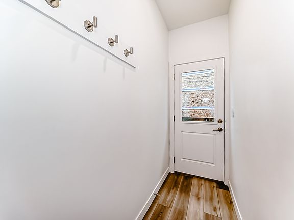 4th image of 6411 93rd St NW