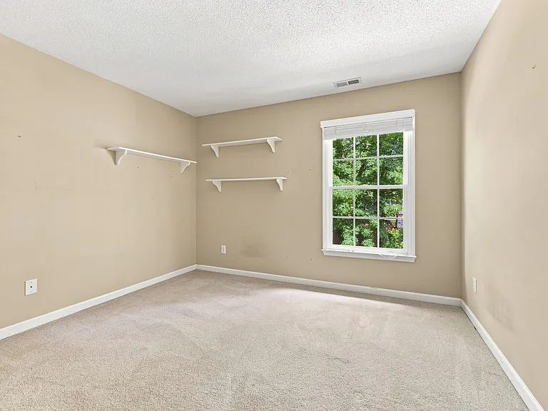 115 Lonebrook Dr — Photo 43