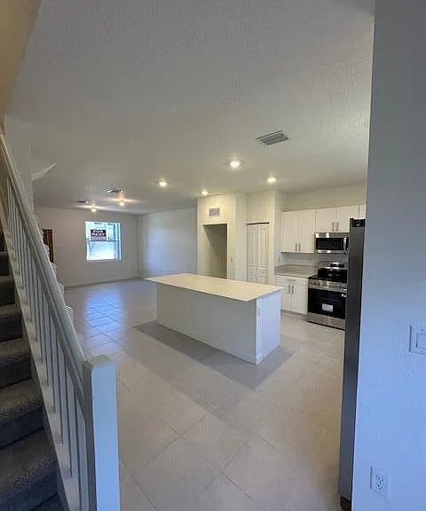 1154 SE 2nd St — Photo 37