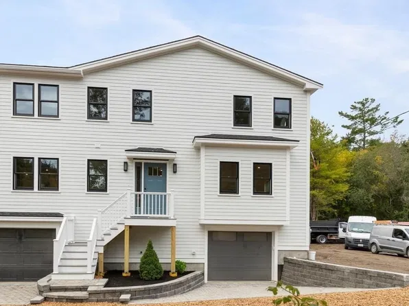 318 Essex Ave #B, Gloucester, MA 01930