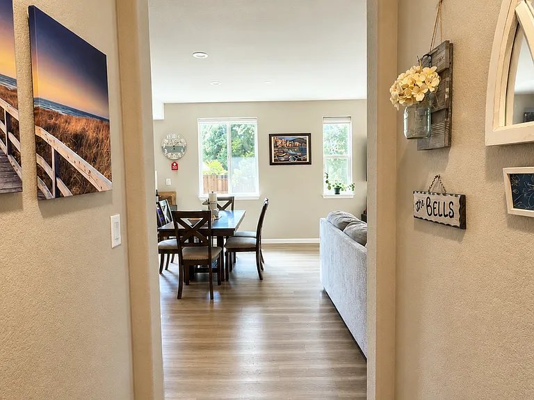 128 Berriman Loop — Photo 14