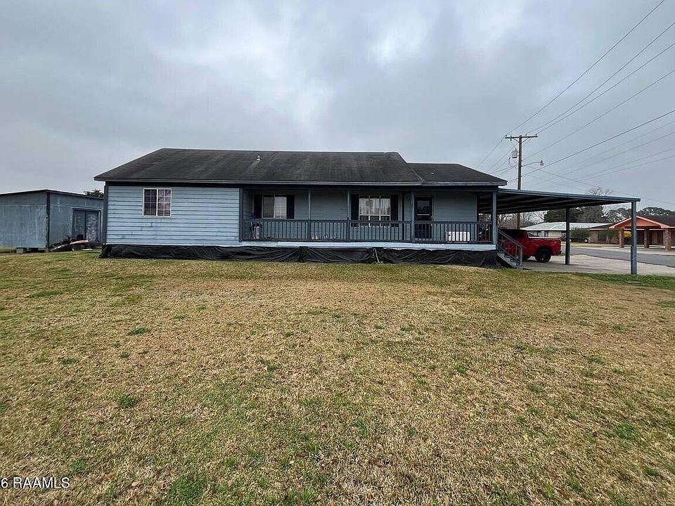 1st image of 305 9th St