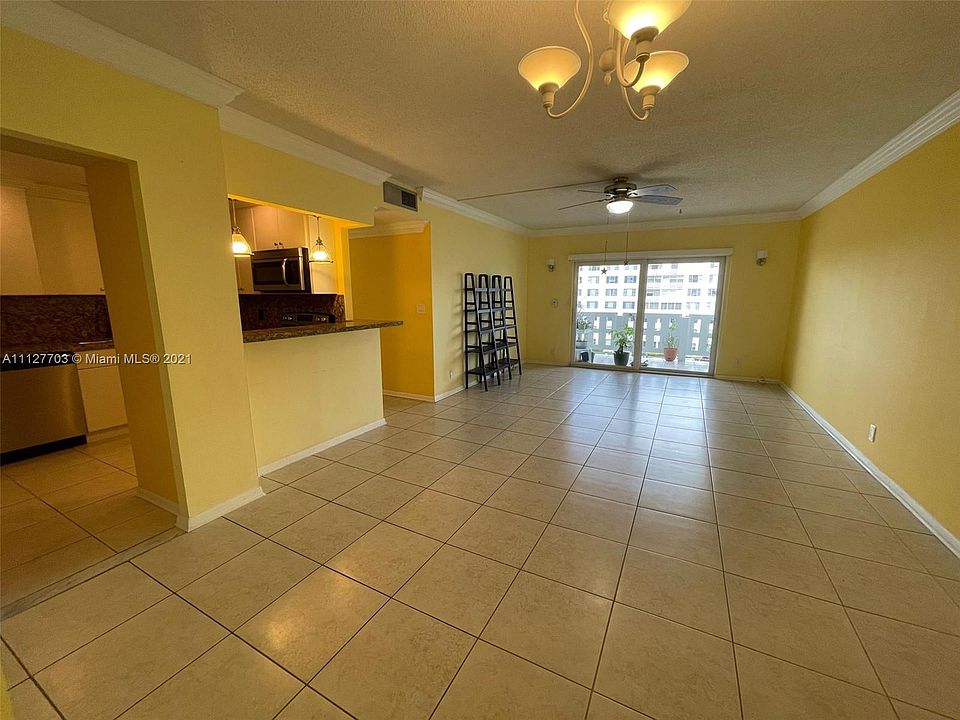 1st image of 4350 Hillcrest Dr APT 518