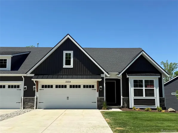 1034 Camellia Cir #46, Howell, MI 48843
