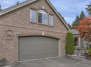 901 Savary Dr, Qualicum Beach, BC V9K1R7