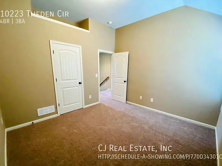 10223 Theden Cir — Photo 9