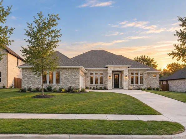 971 Richard Pittmon Dr, Desoto, TX 75115